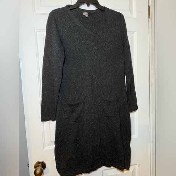 J. Jill Dresses & Skirts - J Jill Sweater Dress V Neck Small Silk Blend Pockets Black White Specks Classic